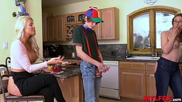 Mylfex - Spoiled Boy Pleases his Hot Mom and Step-Aunt