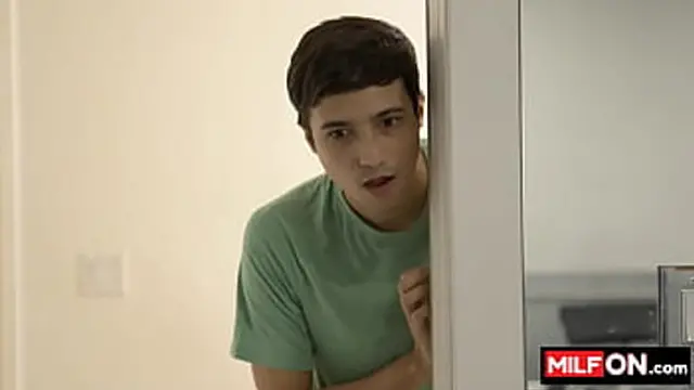 Double big tit MILF trouble at the gym - Ryan Keely, Richelle Ryan, Ricky Spanish