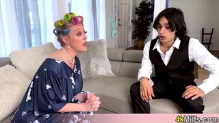 Horny🥵 MILF Craves Threesome: Today's The Perfect色情 Moment!