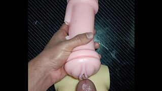 Kissy and Dolly threesome: from mouth to vagina! It ends in tit fucking 
