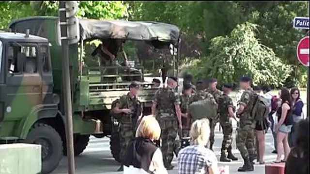 Eiffel Tower wild public sex trio orgy