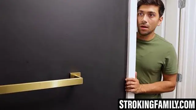 Hailey Rose gets double-tongued and creampie by two hot guys