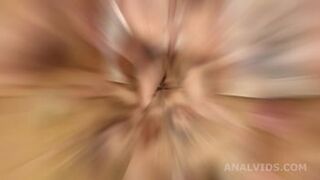 Ellin Flowers' wild 2-on-1 anal👌 threesome with rough sex and messy cum play