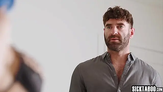 Dominant babe Jewelz Blu fucks two guys Chad Alva and big dick Ken Feels